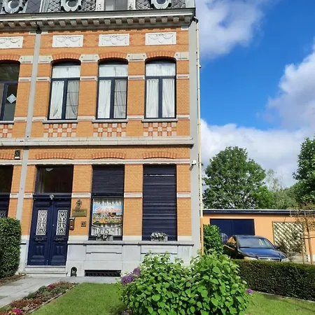 Apartment On Our Way To Antwerp, First Stop *